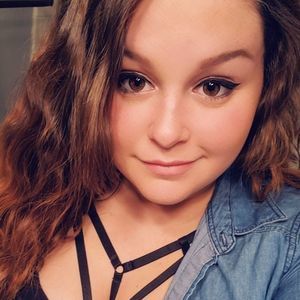 Meet your Posher, Hailey